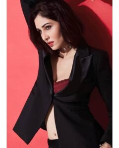 Pooja Chopra Instagram - Black Widow ⚔️ #mood