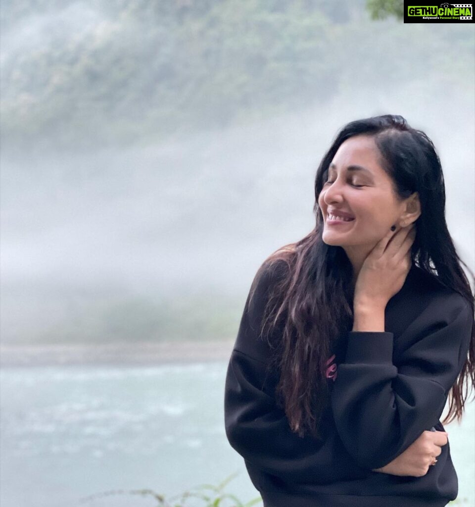 Pooja Chopra Instagram - Sleepy head, messy hair, happy eyes 🙃