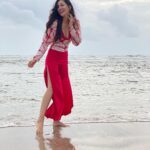Pooja Chopra Instagram - #sunsetsarelife 🌊 Goa