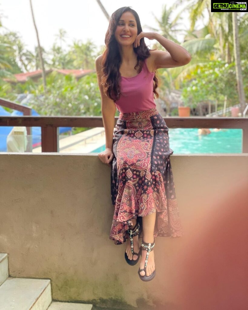 Pooja Chopra Instagram - Chubby cheeks🌷 #livingthatlife #jahaanchaaryaar सकीना .. Goa