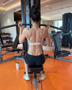 Pooja Chopra Instagram - Make your body the sexiest outfit you own❕#nofilter #hardwork #dedication #determination #fitnessmotivation #mycalvins Lucknow-लखनऊ