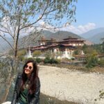 Pooja Chopra Instagram - This is us.. #mysunshinefamily_ 🌻 Bhutan འབྲུག་རྒྱལ་ཁབ་