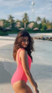 Pooja Hegde Instagram - Tan lines and good times ☀️🏝️🤸🏽‍♀️ . . . @hiltonmaldives @coastalinofficial #HiltonMaldives #AmingiriStory