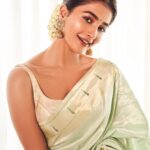 Pooja Hegde Instagram - Happy Ganesh Chaturthi ❤️🐘 Only love and happiness always 🙏🏻🧿