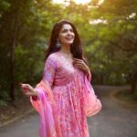 Pooja Sawant Instagram - In love with festival vibes 🌸💕 Outfit by @naari_collections Pictures by @potraits_by_nk_photography