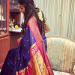 Pooja Sawant Instagram - ‘Getting ready on a festival day’ is my kind of a thing 🌸💕 शुभ दसरा 🙏🏻🌼