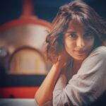 Pooja Sharma Instagram - Akhiyaan ch tu vasdaaaa 🎶🎶🎶🎶 How do i put kajal in my eyes… u have already occupied that place ❤️ #loveuall #surinderkaur #songs