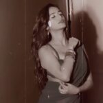 Poonam Pandey Instagram – another BTS 💋
So good that I just can’t stop sharing 😅
.
.
.
Shot by: @sunny_makeup_artist 
Photography: @ilmanaazphotography1