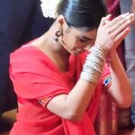 Poonam Pandey Instagram - वक्रतुंड महाकाय सूर्य कोटी समप्रभ, निर्विग्नहं कुरु मे दैव सर्व कार्येषु सर्वदा..🙏गणपती बाप्पा मोरया! at Andheri Cha Raja 🙏