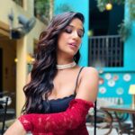 Poonam Pandey Instagram - RED 💋 . . . #poonampandey #red #dress #weekend #fun #instagood #instagram #poonampandeyphotos #pplovers #poonampandeyfan❤️💋🔥🔥