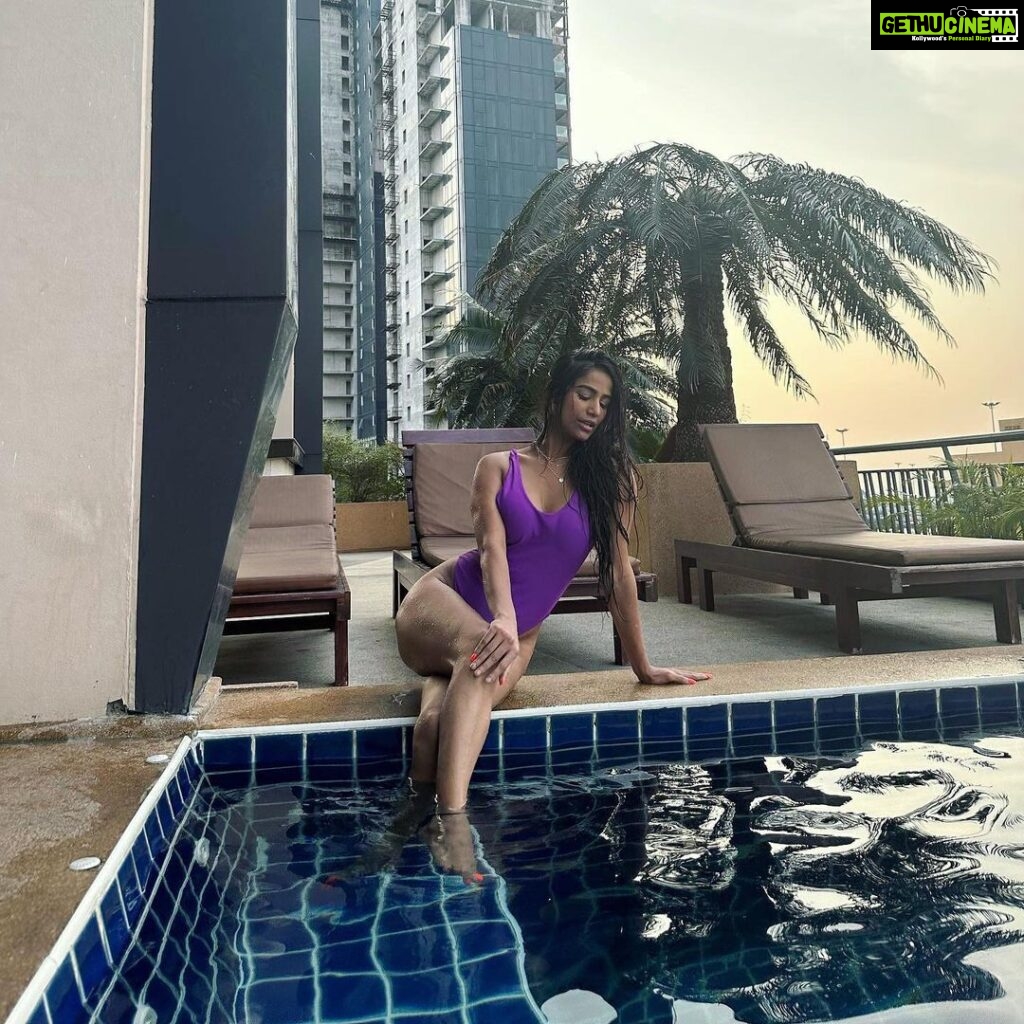 Poonam Pandey Instagram - Do more of whatever makes you happy :-) . . #sunday #pool #sundaytimes #funday #bikini #life #lifestyle #poonampandey #poonampandeyreal #poonampandeyfans #ppfans #love