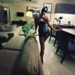 Poonam Pandey Instagram – Like my new hairstyle?
.
.
#flower #morning #morningvibes 
#poonampandey #poonampandeyvideos #hairstyles #hairgoals #hairbrained #fun #blackskirt #skirt