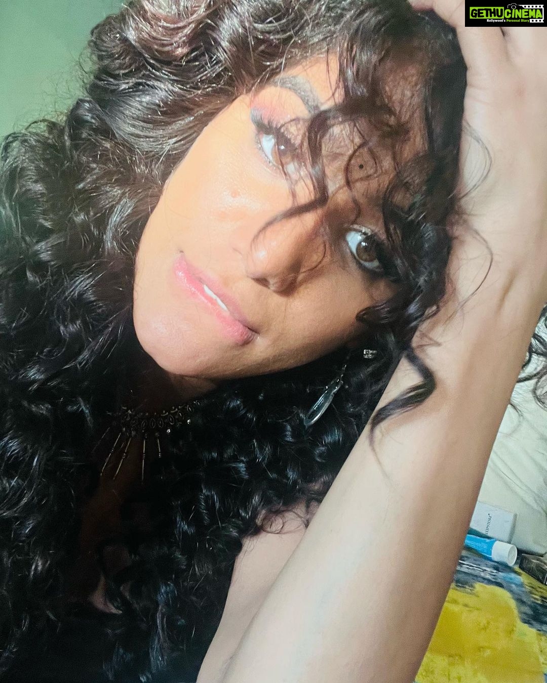 Poonam Pandey Instagram - Ye Aankhen Bolti Hai… . . . #poonampandey #poonampandeyreal #eyes #browneyes