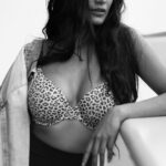 Poonam Pandey Instagram - Elegance is the only beauty that never fades. #poonampandeyreal #poonampandey #pplovers #ppfans #blackandwhite #love