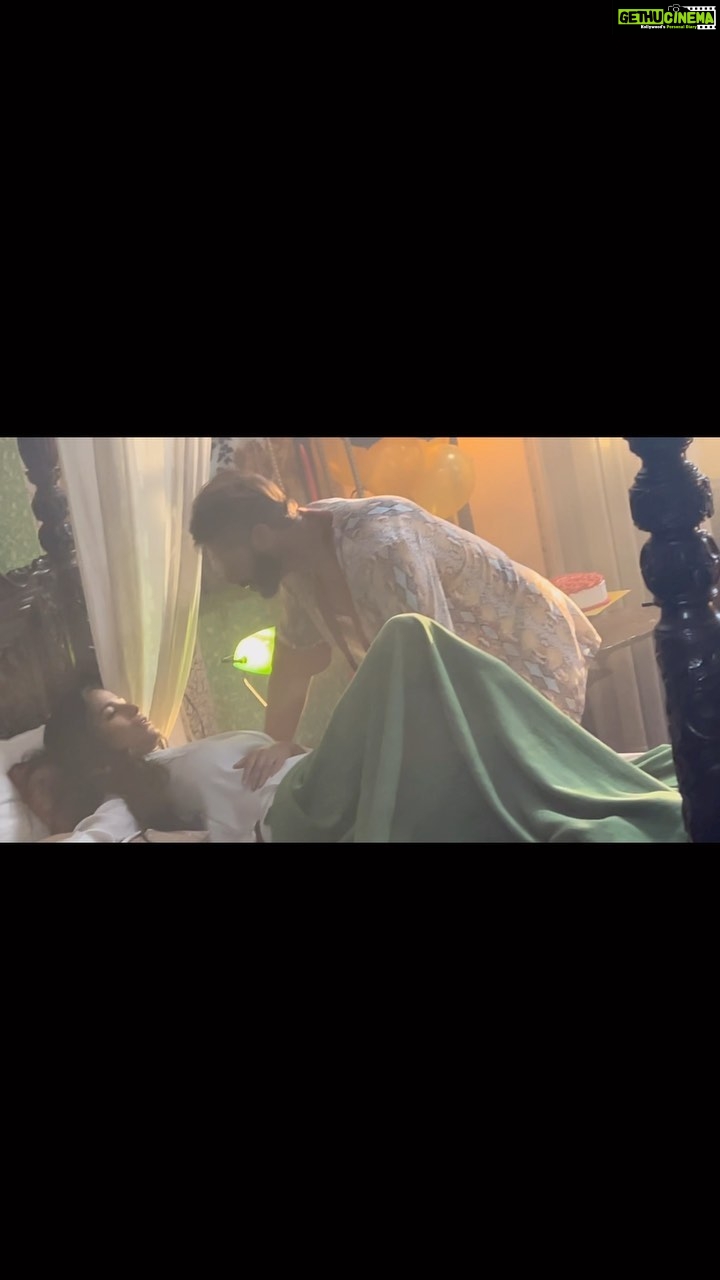 Poonam Pandey Instagram - Tere Jism Se Ab Kisi Aur Ki Khusboo ….. Stay tuned for my new song ;) Featuring Me ;) KV ❤️ @karanvirbohra And …BOOMBAAM! @shivamsharmatic 😘