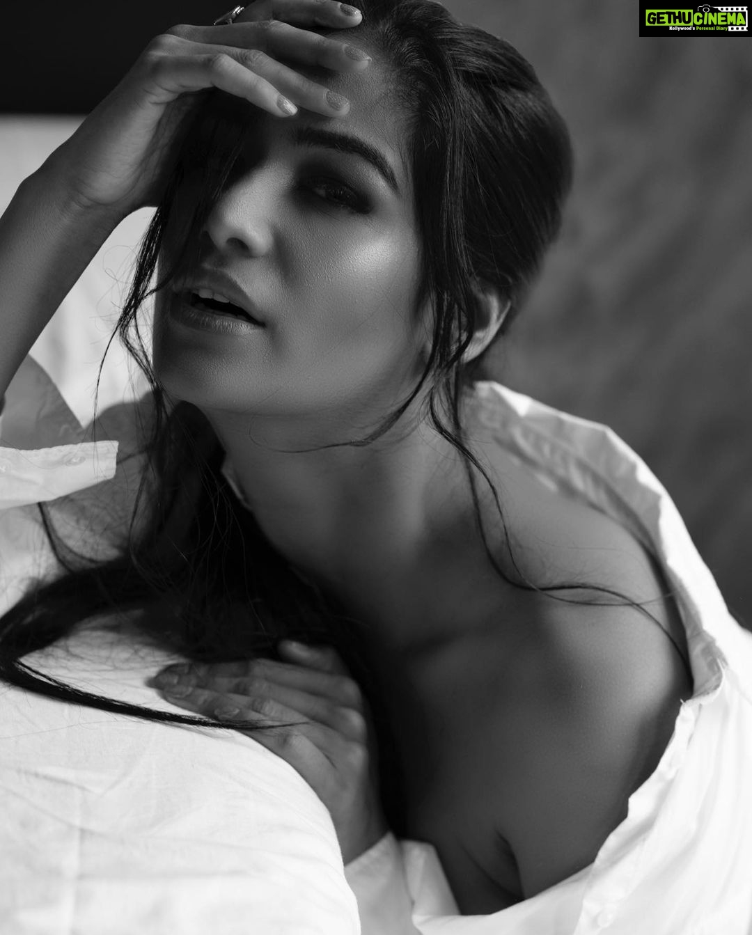 Poonam Pandey - 66.3K Likes - Intezaar me …
.
.
.
.
#poonampandey #hotpictures #photography #photooftheday #hot #poonampandeyhot #trending
