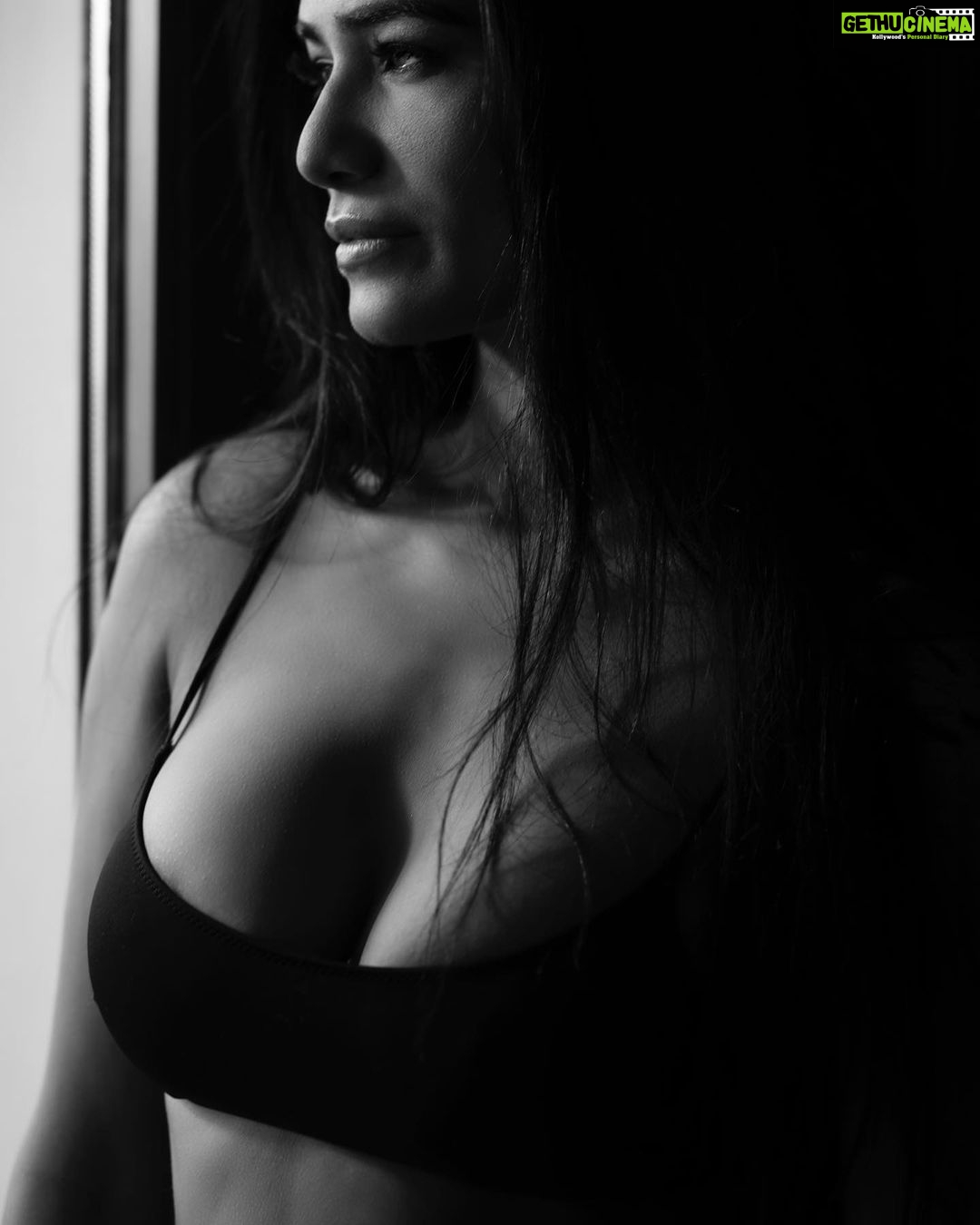 Poonam Pandey - 87.9K Likes - Don’t study me, you won’t graduate.
.
.
.
#poonampandey #hotpictures #hotpicturesoftheday #poonampandeyreal #sexy #photoshoot #photoshootoftheday📷