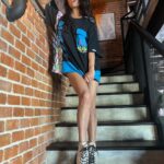 Poonam Pandey Instagram - When in doubt, wear shorts 💋 . . . #sexypictures #poonampandey #poonampandeyreal #hot #sexy #tshirtslovers
