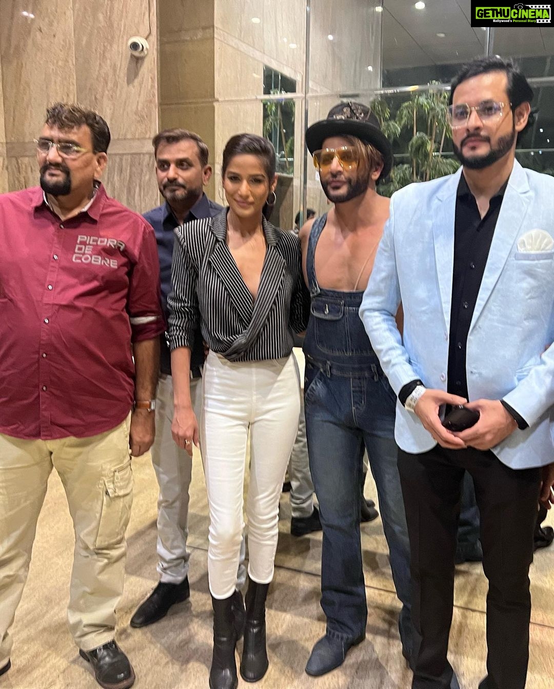 Poonam Pandey Instagram - Tere Jism se … My beautiful song ❤️ And a wonderful song launch party 😘 Thank you for coming & making it 🙏 @karanvirbohra @shivamsharmatic