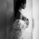 Poonam Pandey Instagram - Sex and art are the same thing. -Pablo Picasso . . . . . Photographer: @rafique_sayed Make-up artist: @tabassumbhatii Stylist: @rishq.j Photography Assistants: @winnissphotoggraphy @vaibhav_gangawane @saarthparab #photoshoot #whiteshirt #sëxy #poonampandey #art #photooftheday