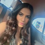 Poonam Pandey Instagram – Like my shades? 💋
#christiandior 
.
.
#poonampandey #pplovers #ppfans
#shades #favorite #song