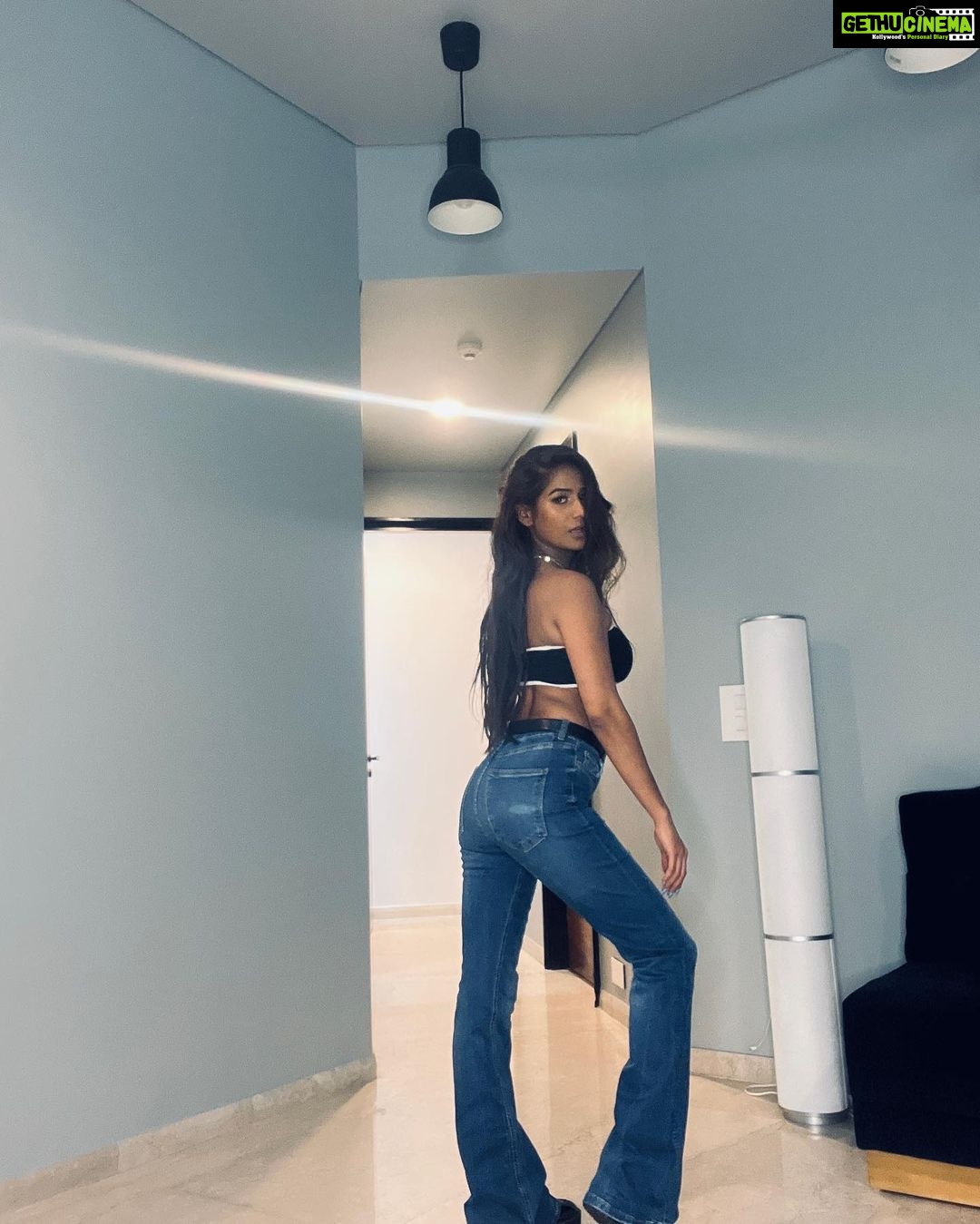 Poonam Pandey Instagram - Hello beautiful Night 💋