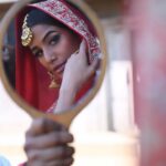 Poonam Pandey Instagram - My dad’s favourite song..I grew up listening to this gorgeous one. . . #indianattire #traditional #love #poonampandey #poonampandeyreal #pplovers #ppfans