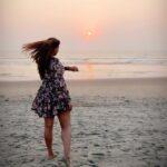 Poonam Preet Bhatia Instagram - Aspire not to have more but to be more 💫 #neverstopdreaming #beyou #daydreamer #sunsetsarethebest #existloudly #watchmebloom 📸 - @shivikapratapofficial 🫶🏻