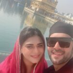 Poonam Preet Bhatia Instagram - Shukar rabb da 🙏🏻🙏🏻 ☬ ਸਤਿਨਾਮ ਵਾਹਿਗੁਰੂ ☬ 🙏🏻 #darbarsahib #anniversaryspecial #goldentemplevisit #rabbdashukar