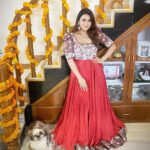 Poonam Preet Bhatia Instagram - Here’s to love, light, and ladoos ✨✨🪔 ♥️ ♥️ ♥️ ♥️ ♥️ Outfit - @sejalkamdardesigns Jewellery- @ishhaara #ourfirstdiwali #diwalidecorations #india #happydiwali #diwalivibes #celebration #festivevibes