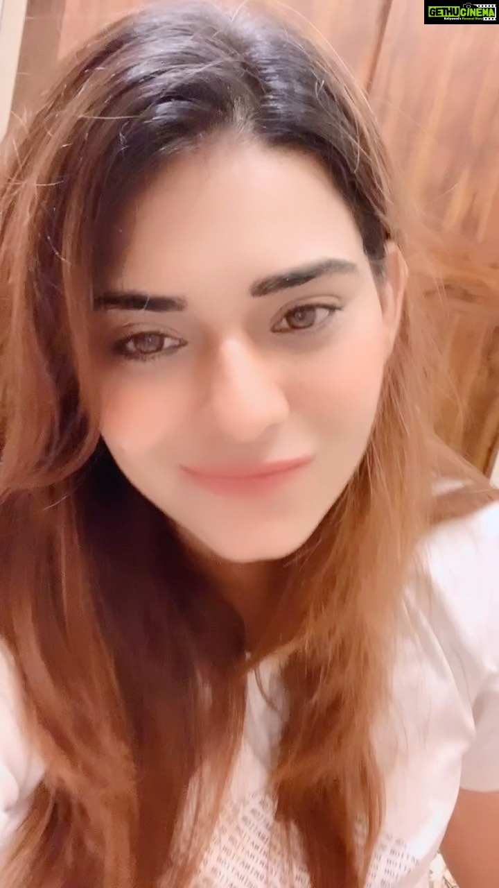 Poonam Preet Bhatia Instagram - If you know, YOU KNOW ððŧââïļððŧââïļ . . . . #iykyk #beingbitchy #tuesdaytruth #kickingass ðĪŠ