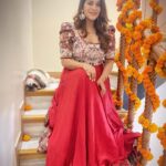 Poonam Preet Bhatia Instagram - Here’s to love, light, and ladoos ✨✨🪔 ♥️ ♥️ ♥️ ♥️ ♥️ Outfit - @sejalkamdardesigns Jewellery- @ishhaara #ourfirstdiwali #diwalidecorations #india #happydiwali #diwalivibes #celebration #festivevibes