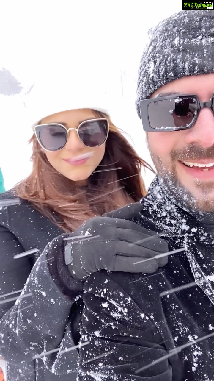 Poonam Preet Bhatia Instagram - Sukoon 💫 hai Tu mera @sanjaygagnaniofficial ♥️ #mountainstories #snow #wegotlucky Kashmir