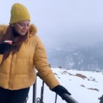 Poonam Preet Bhatia Instagram - Go with the flow. Force nothing. Let it happen…. Trusting that whichever way it goes. It’s for the BEST 💛 #jahanhowahikamazalo #liveeverymoment #travelgram #mytravelstory