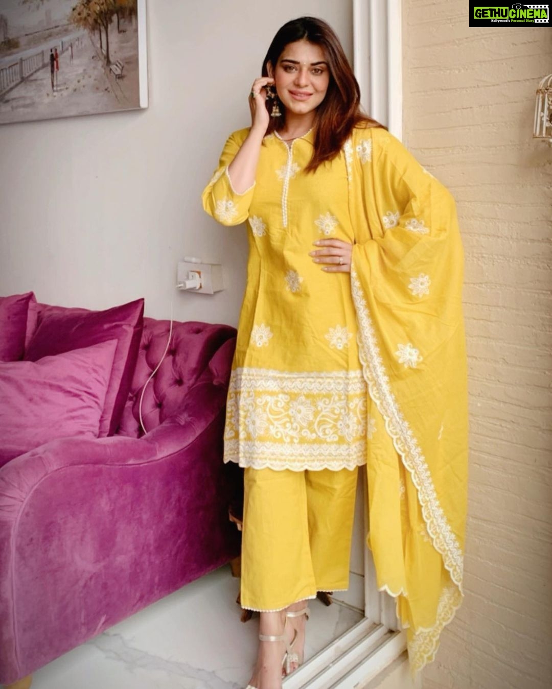 Poonam Preet Bhatia Instagram - A yellow dress will never make you look perfect. Unless you wear it with a laugh 💛💛 Also I hope my yellow dress brightens up your day ☺️☺️☺️☺️ Outfit - @passionforfashion_byshivani Click by - @sanjaygagnaniofficial ♥️