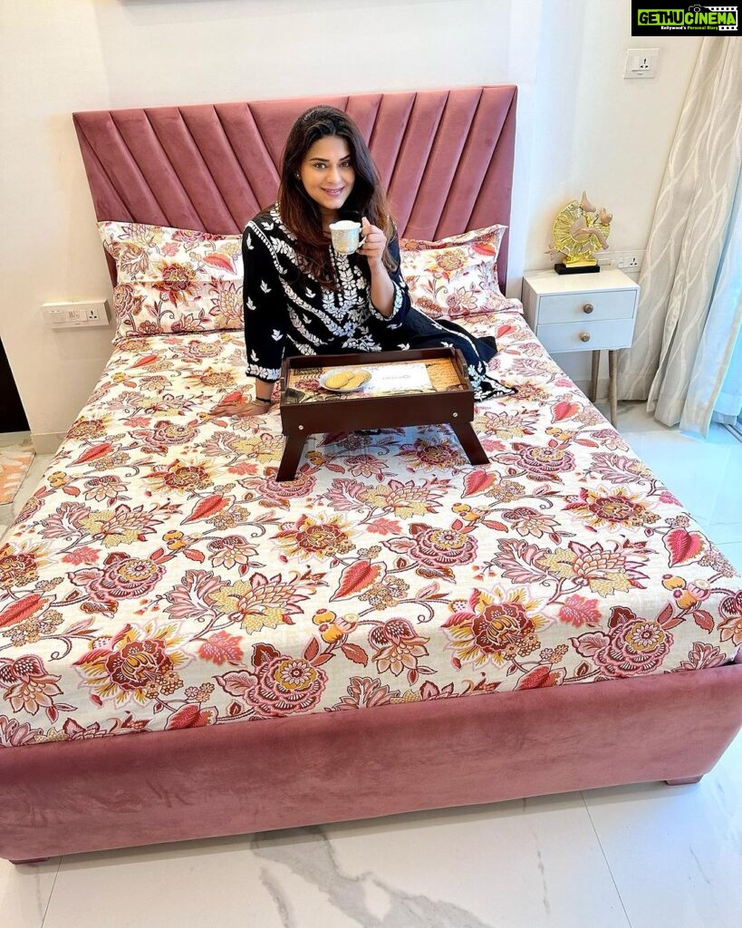 Poonam Preet Bhatia Instagram - Unleash the power of comfort with @boutiquelivingindia. Elevate your sleep experience today. #boutiqeliving #LuxuryBedding #SleepSanctuary" @boutiquelivingindia @alphabetmedia P.s - The last slide is my most favourite 😍😍