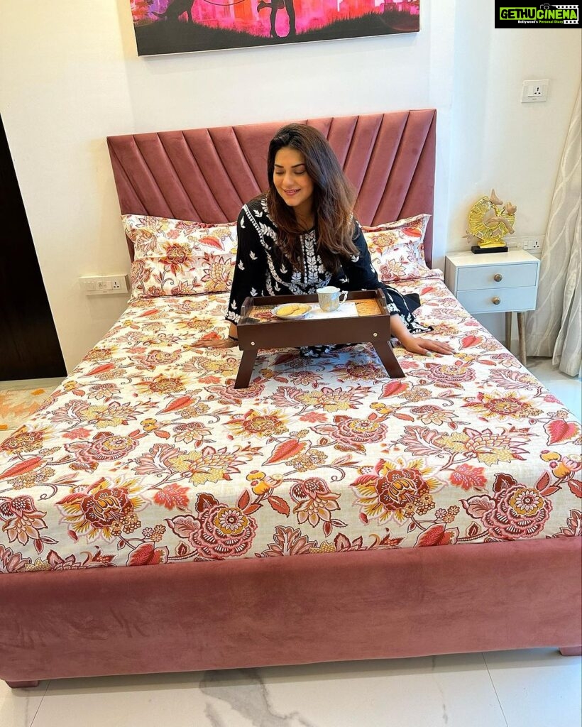 Poonam Preet Bhatia Instagram - Unleash the power of comfort with @boutiquelivingindia. Elevate your sleep experience today. #boutiqeliving #LuxuryBedding #SleepSanctuary" @boutiquelivingindia @alphabetmedia P.s - The last slide is my most favourite 😍😍