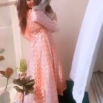 Poonam Preet Bhatia Instagram – कुछ यूँ मिली नज़र उनसे कि..
बाकी सब नज़रअंदाज़ हो गये… 💕💕 

Outfits by – @tara_c_tara

Pr – @maverick.communication01 

#indianoutfit #bindove #happysoul