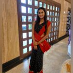 Poornima Ravi Instagram - Wedding seasons! Such poses are must! #poornimaravi