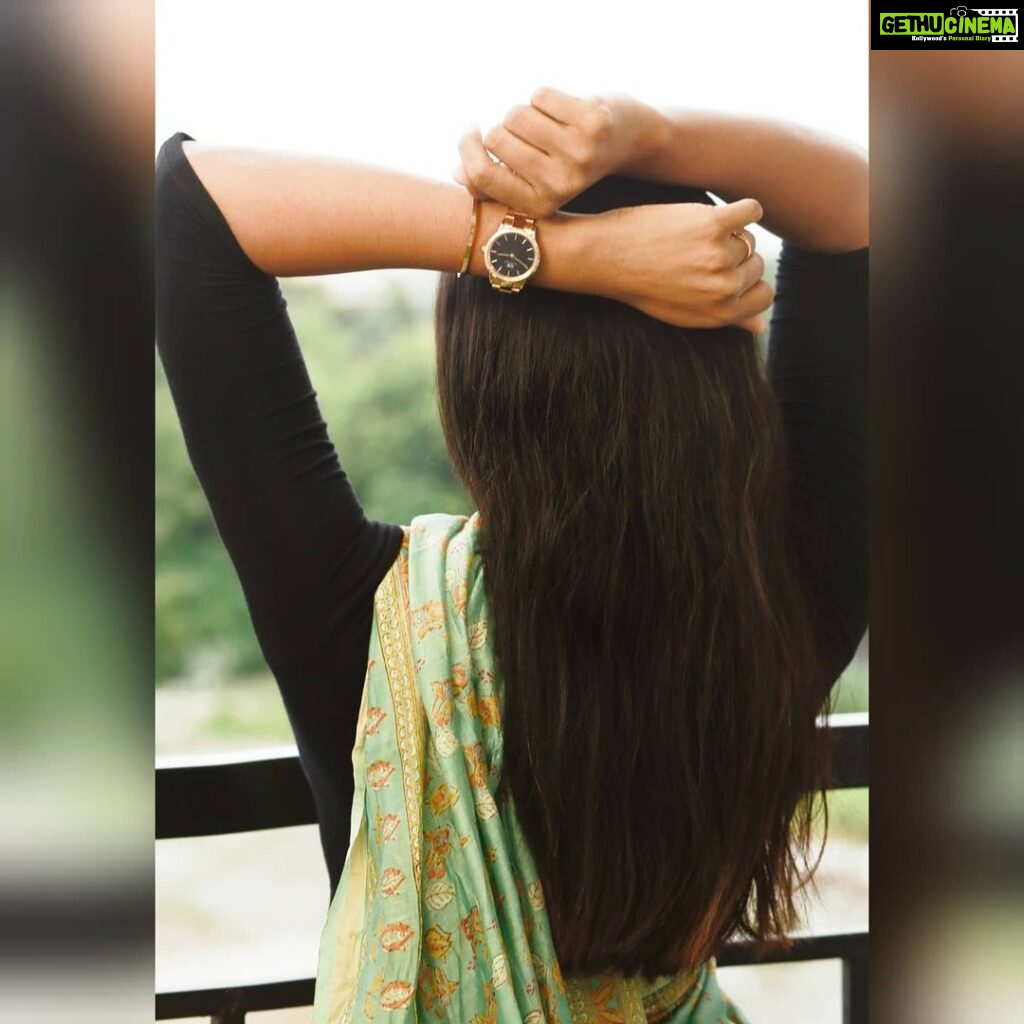 Poornima Ravi Instagram - I know we are going through toughest TIMES of our lives. Make use of every second, minute and hour to the fullest and never let you regret about your past TIMES. Only reason to be alive is to enjoy Your TIME. Elevate your everyday with the perfect TIME on your wrist. Go shop your @danielwellington now. Use my code "DWXPOORNIMA" to get a 15% off at checkout. #danielwellington Pc: @balaji.sha.g #poornimaravi #araathi #watch #time #love #fun #enjoylife #enjoyenjaami #times