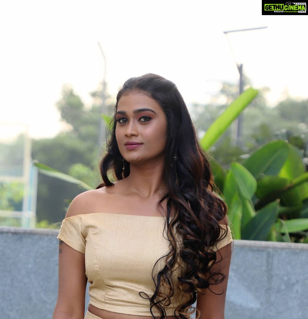 Poornima Ravi Instagram - #poornimaravi #araathi