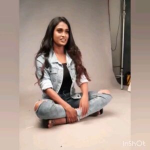 Poornima Ravi Instagram - Let your Hair do the Talking!

Photographed by @bricabrac.in @praveen93
MUAH: @viyahairandmakeup 
Costume: @viyahairandmakeup
.
.
.
.
.
.
.
.
.
.
.
.
.
#poornimaravi  #araathi #denim #denimjacket  #photography #bricabrac