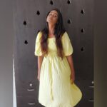 Poornima Ravi Instagram - YELLOVE! 💛 . . . . . . . . . . . . #poornimaravi #araathi #yellow #love #ootd