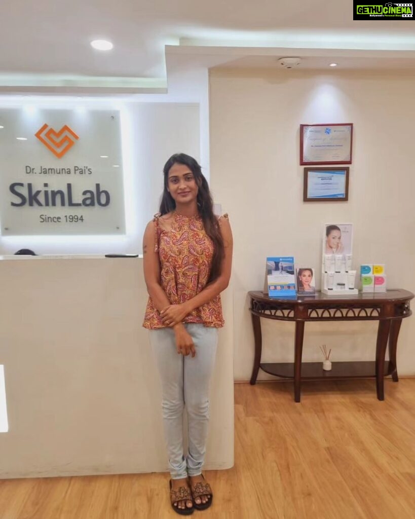 Poornima Ravi Instagram - Here I am at #skinlabchennai for my ongoing laser hair reduction treatment. As always, absolutely love how hospitable the staff is, making my skin feel extra smooth and comfortable. They cater to wider needs and have a range of treatments to choose. If you would like to know more about laser hair reduction or any other treatment, then you drop by at their clinic in Nungambakkam Road, Chennai. They will give you a detailed brief on the service and help you understand the process better! @skinlabindia @drjamunapai