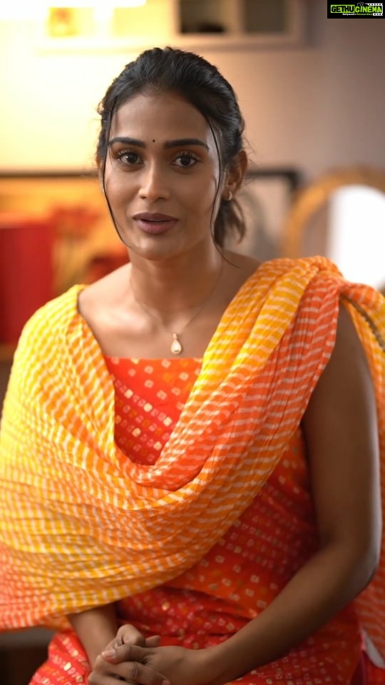 Poornima Ravi Instagram - Funding your own business can become easier when you have your superpower, your Gold. Begin your journey with IIFL Finance's Gold loan. To know more about this, click on the link in my bio #iifl #poornimaravi
