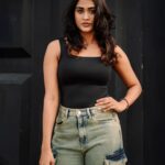 Poornima Ravi Instagram - Everything you go through, grows you 📸@poovarasan_mdp