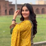 Prabh Grewal Instagram – ਤੈਨੂੰ ਵੇਖ ਕੇ ਸ਼ਬਦ ਸਮੁੰਦਰ ਵਿੱਚ ਖੋ ਜਾਂਦੇ ਹਨ,
ਕਿਉਂਕਿ ਤੂੰ ਖੁਦਾ ਦੀ ਸੁੰਦਰ ਕੋਸ਼ਿਸ਼ ਹੈ…!!♥️