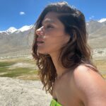 Pranati Rai Prakash Instagram - I romanticise life often and surreal beauty of nature like this is an absolute high! ✨💕🦋🤍 My last memory of this place is when I was 7 yrs old while I stayed in Tangtse…I remember it was stunning but didn’t have a camera and was a complete monkey, so this time was so special, I could capture a few moments and also sit for a while and meditate. ✨ #ladakh #pangonglake Pangong Tso