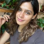 Pranati Rai Prakash Instagram - No matter how many times you fall, be a f hero and get up again! Well, here’s another amazing week with skin getting glossier (no make up days 🤍), belly moves sexier, books completed, friends hosted and life lived happier! 😉😘 Also a picture of my house t-shirt shared by my dad yesterday with lovely messages all over!