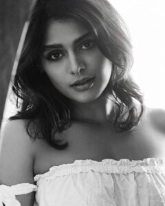 Pranati Rai Prakash Instagram - When I look into the mirror, I want to feel good about the person I’m becoming! :) Captured by @shotbynuno 🤍